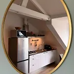 De Toerist Thuis Bij De Sluis 아파트 *